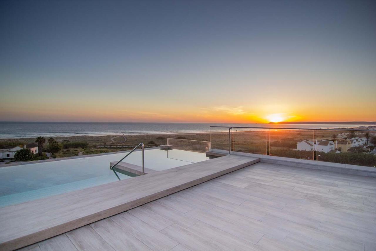 Zahara Beach & Spa By Qhotels - Adults Recommended Zahara de los Atunes Exteriör bild Sunset at the beach