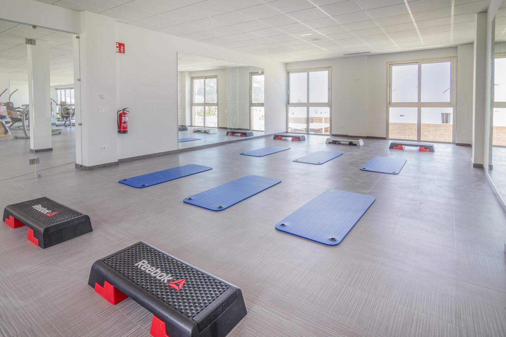 Zahara Beach & Spa By Qhotels - Adults Recommended Zahara de los Atunes Exteriör bild The Aerobic Room