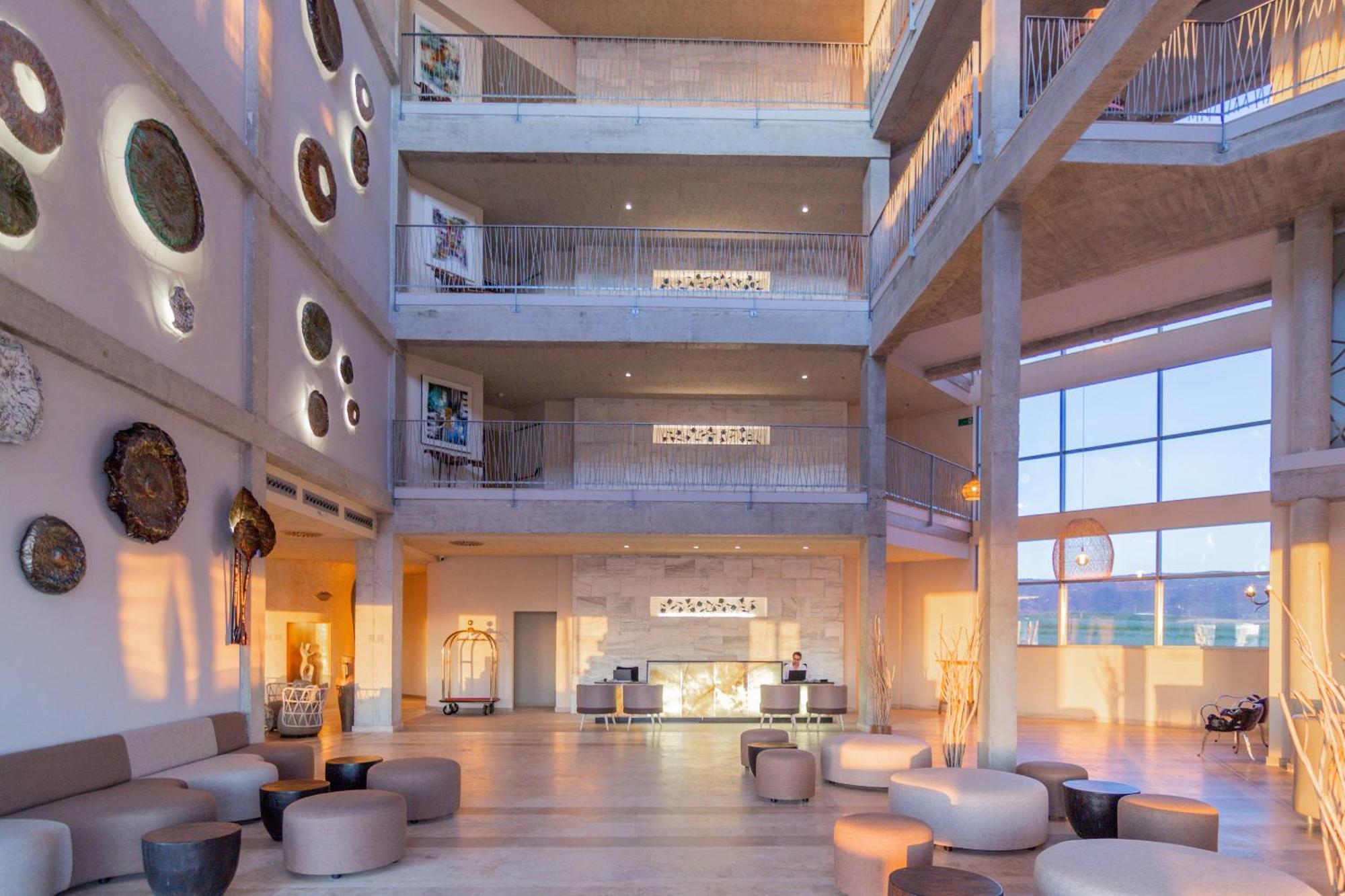Zahara Beach & Spa By Qhotels - Adults Recommended Zahara de los Atunes Exteriör bild The lobby of the hotel