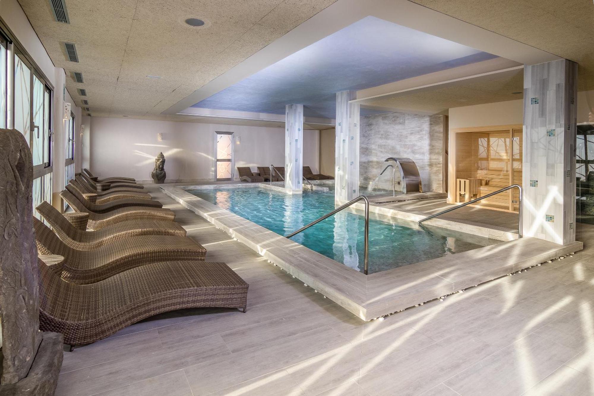 Zahara Beach & Spa By Qhotels - Adults Recommended Zahara de los Atunes Exteriör bild The spa at the Hotel