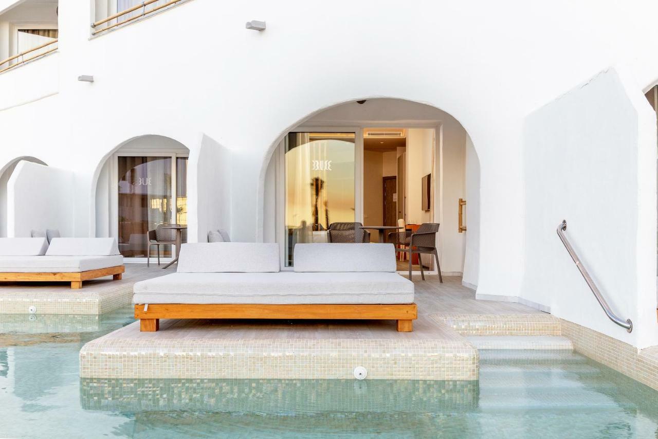 Zahara Beach & Spa By Qhotels - Adults Recommended Zahara de los Atunes Exteriör bild A private pool at the hotel